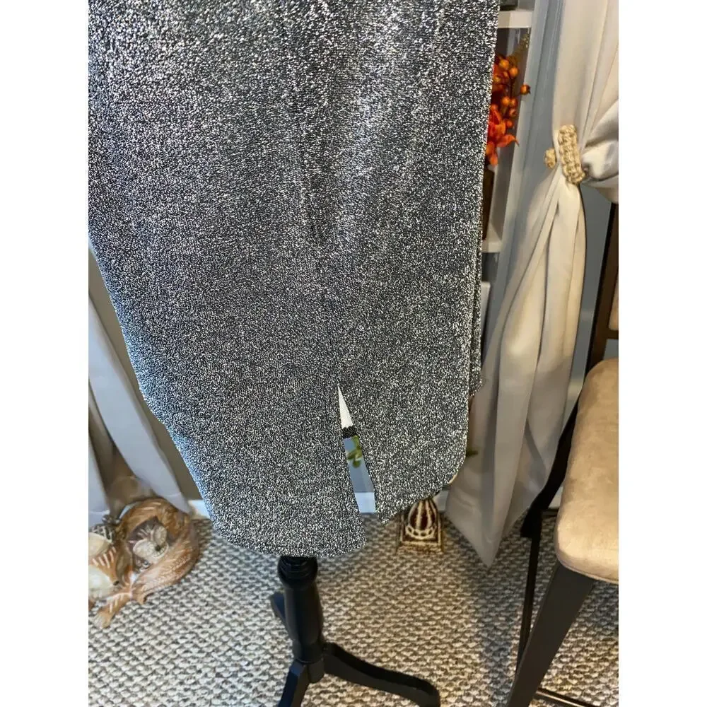 NWT Michael Kors size Medium $98 Black Silver Open Shoulder Blouse with Stretch